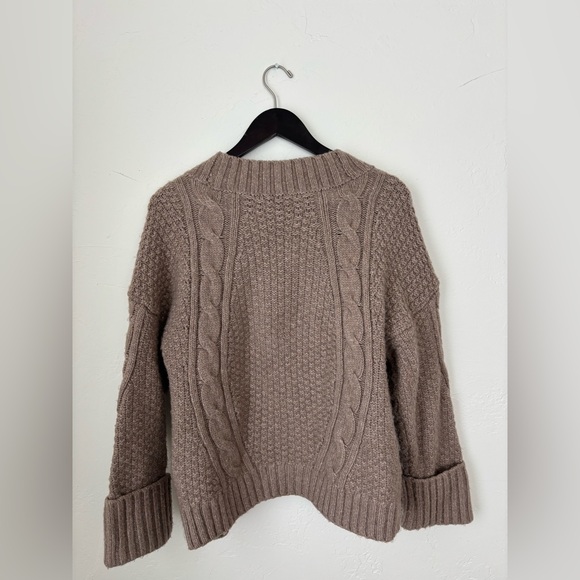 Abercrombie & Fitch Cable-Knit Button-Front Cardigan Womens Size M - Picture 3 of 4